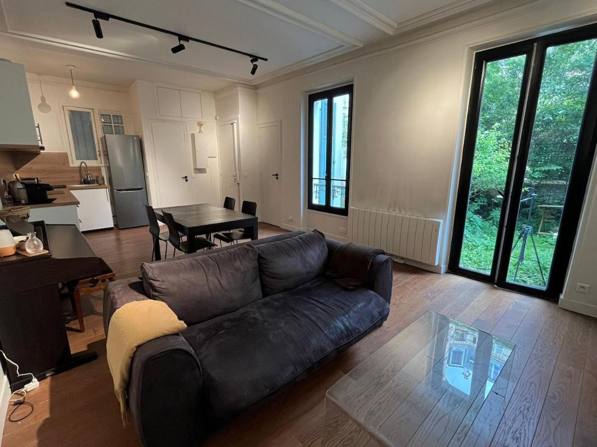 Apartment Goodguest-cozy And Quiet Batignolles Bail Mobilite Paris