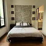 Goodguest-Cozy And Quiet Batignolles Bail Mobilite